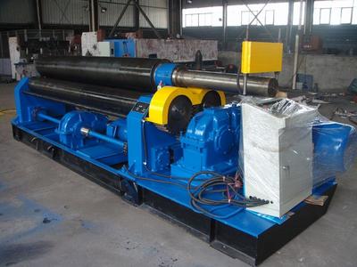 W11-6X3200-馬鞍山哪里有質(zhì)量好的機(jī)械對稱式三輥卷板機(jī)